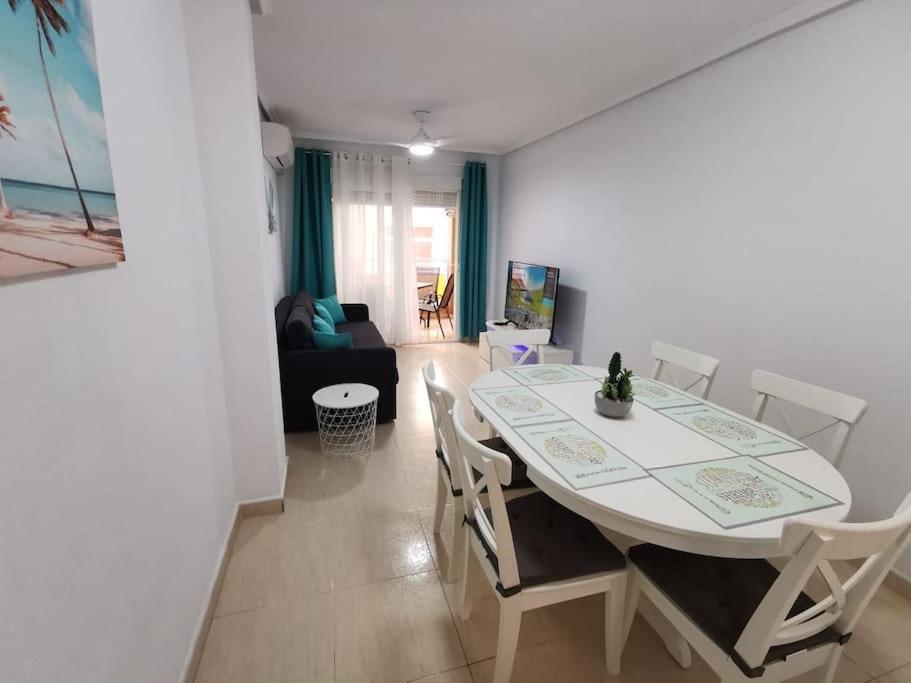 Apartamento Playa Cura Torrevieja Esterno foto